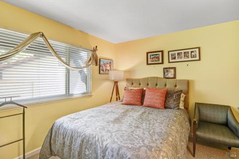 110 La Mancha Way Sonoma CA 95476