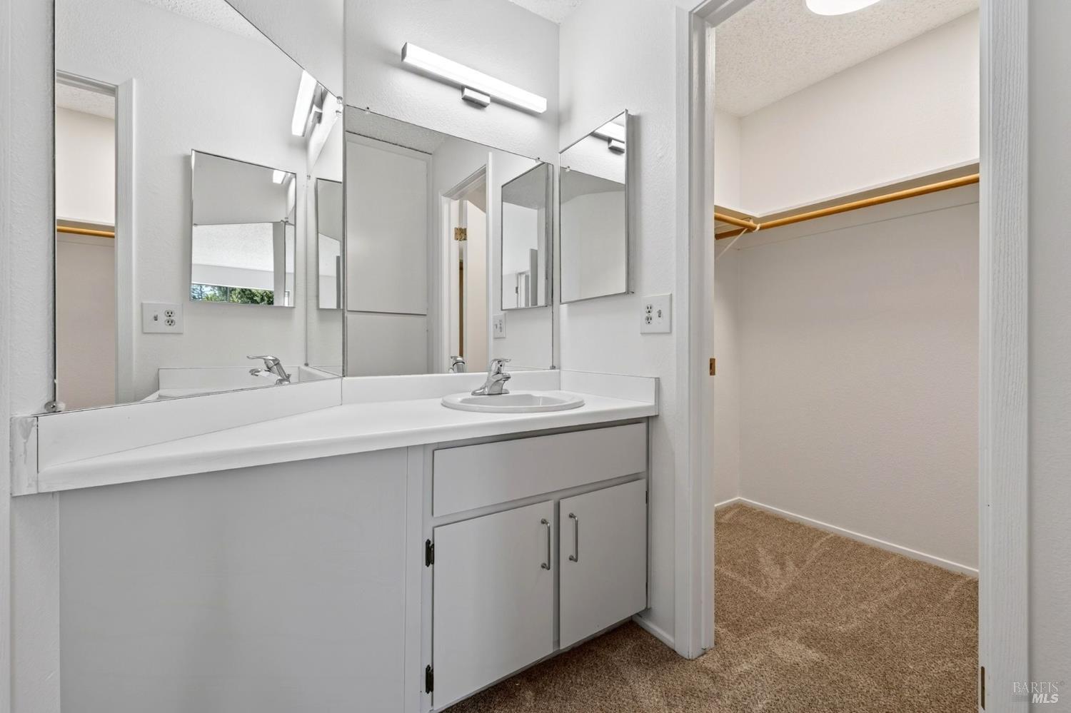 689 Racquet Club Circle Rohnert Park CA 94928