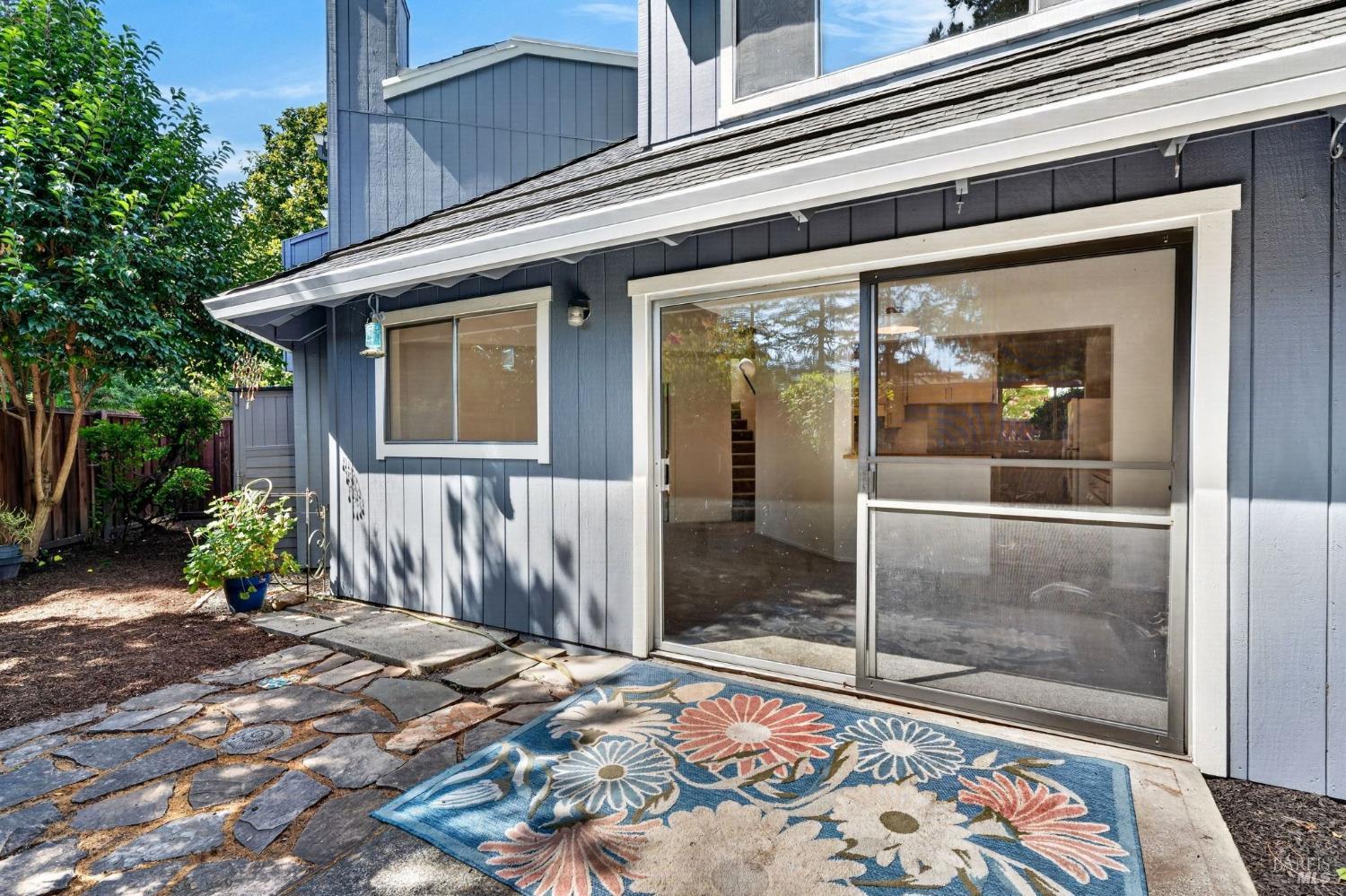 689 Racquet Club Circle Rohnert Park CA 94928
