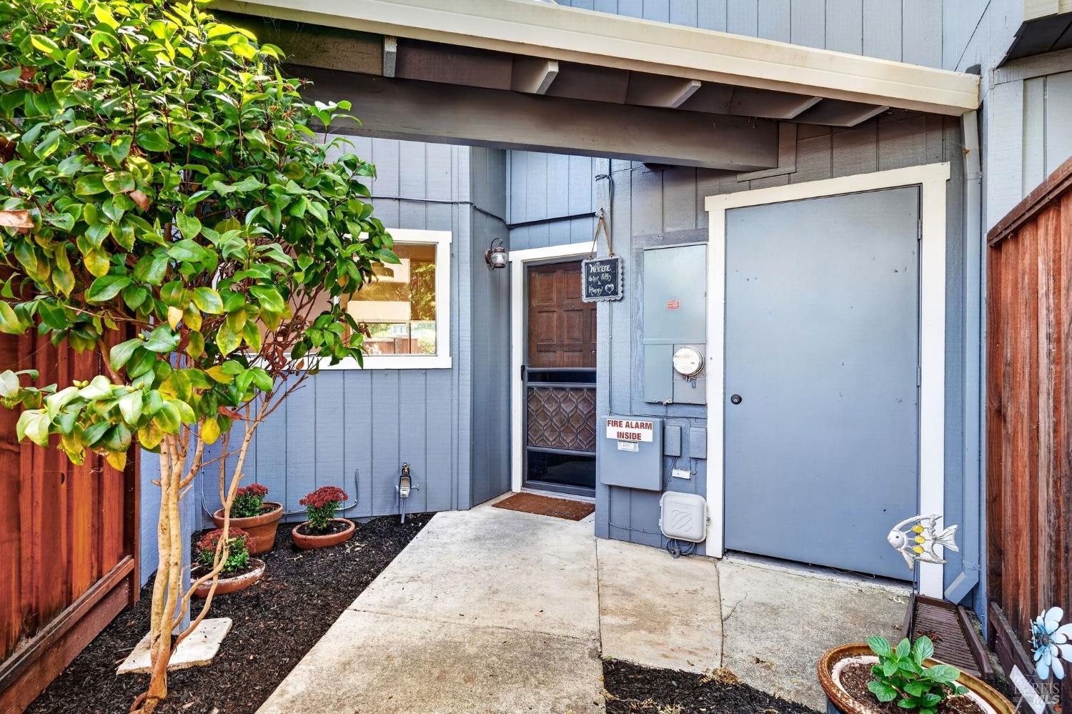 689 Racquet Club Circle Rohnert Park CA 94928