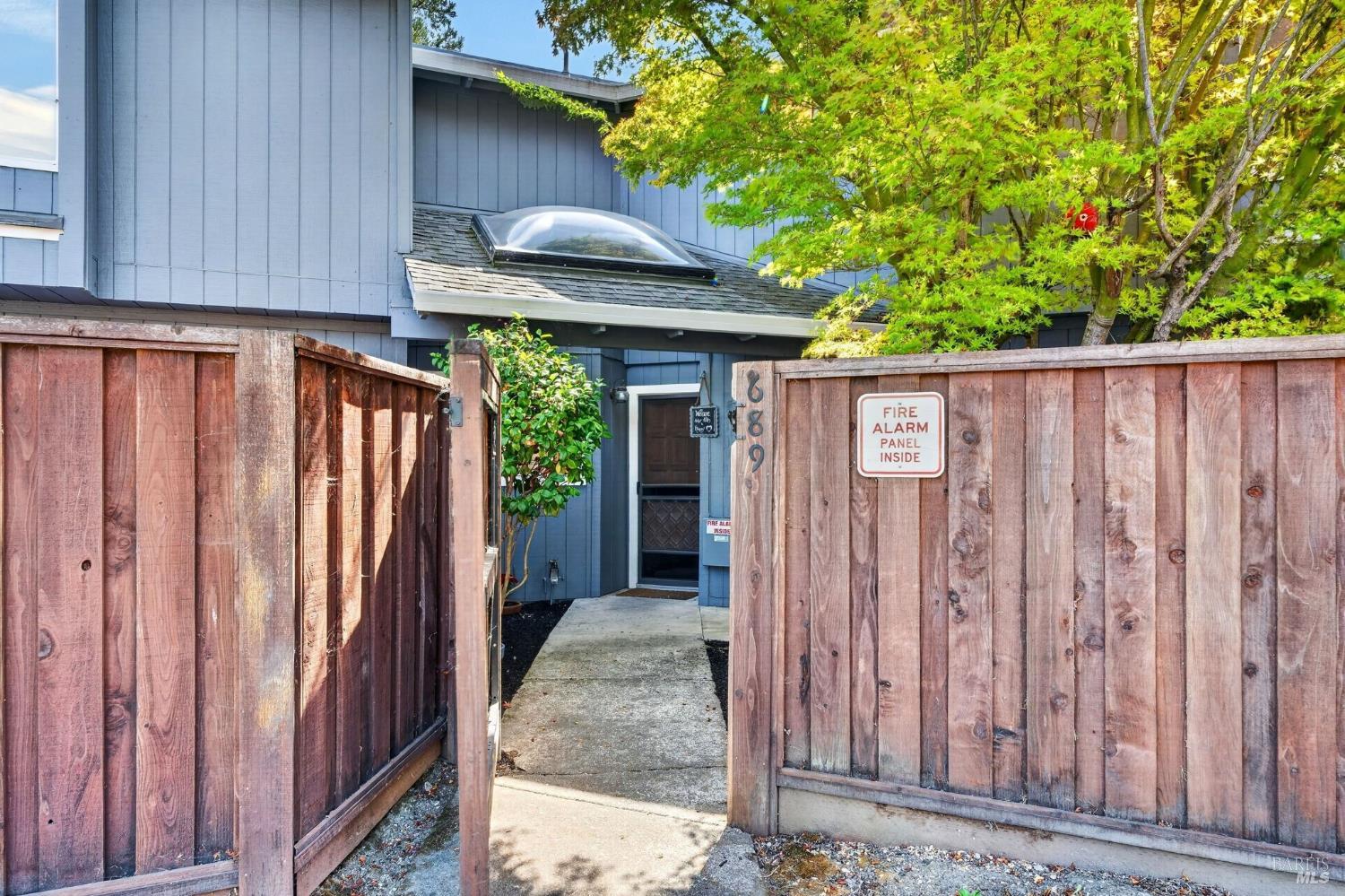 689 Racquet Club Circle Rohnert Park CA 94928