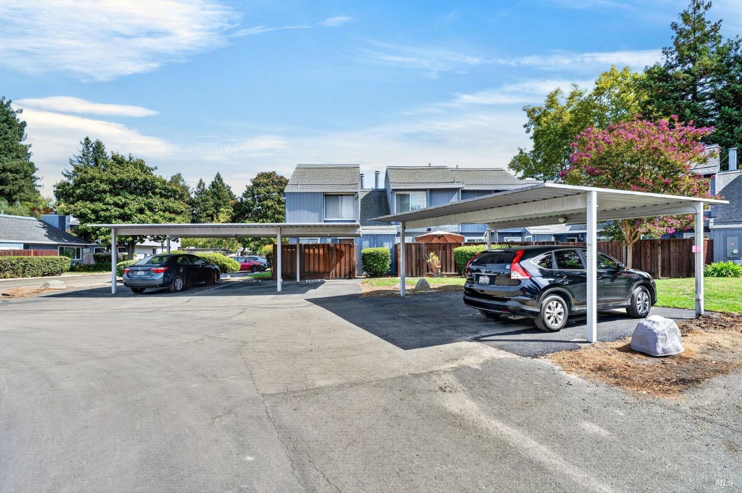 689 Racquet Club Circle Rohnert Park CA 94928