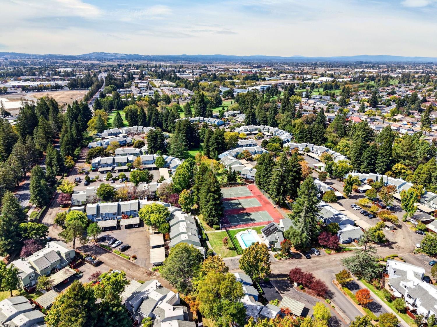 689 Racquet Club Circle Rohnert Park CA 94928