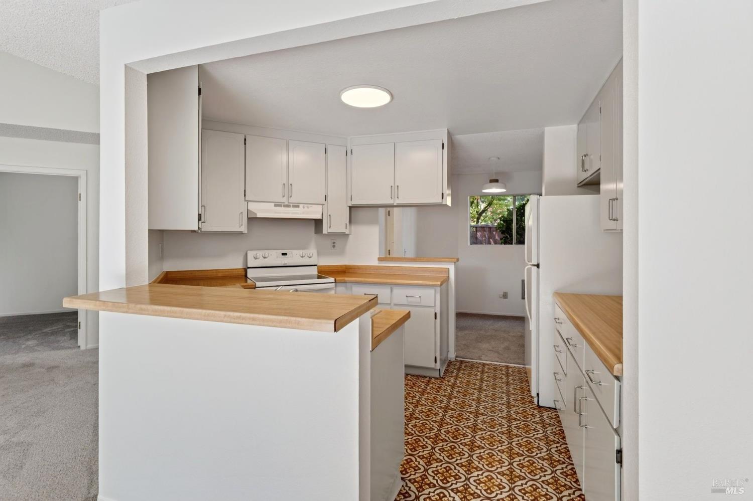 689 Racquet Club Circle Rohnert Park CA 94928