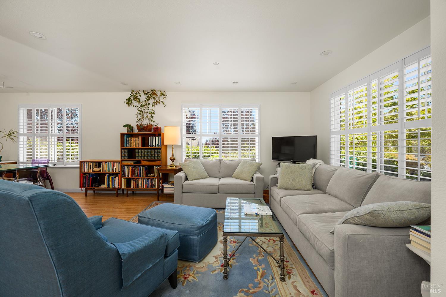 548 Bolling Circle Novato CA 94949