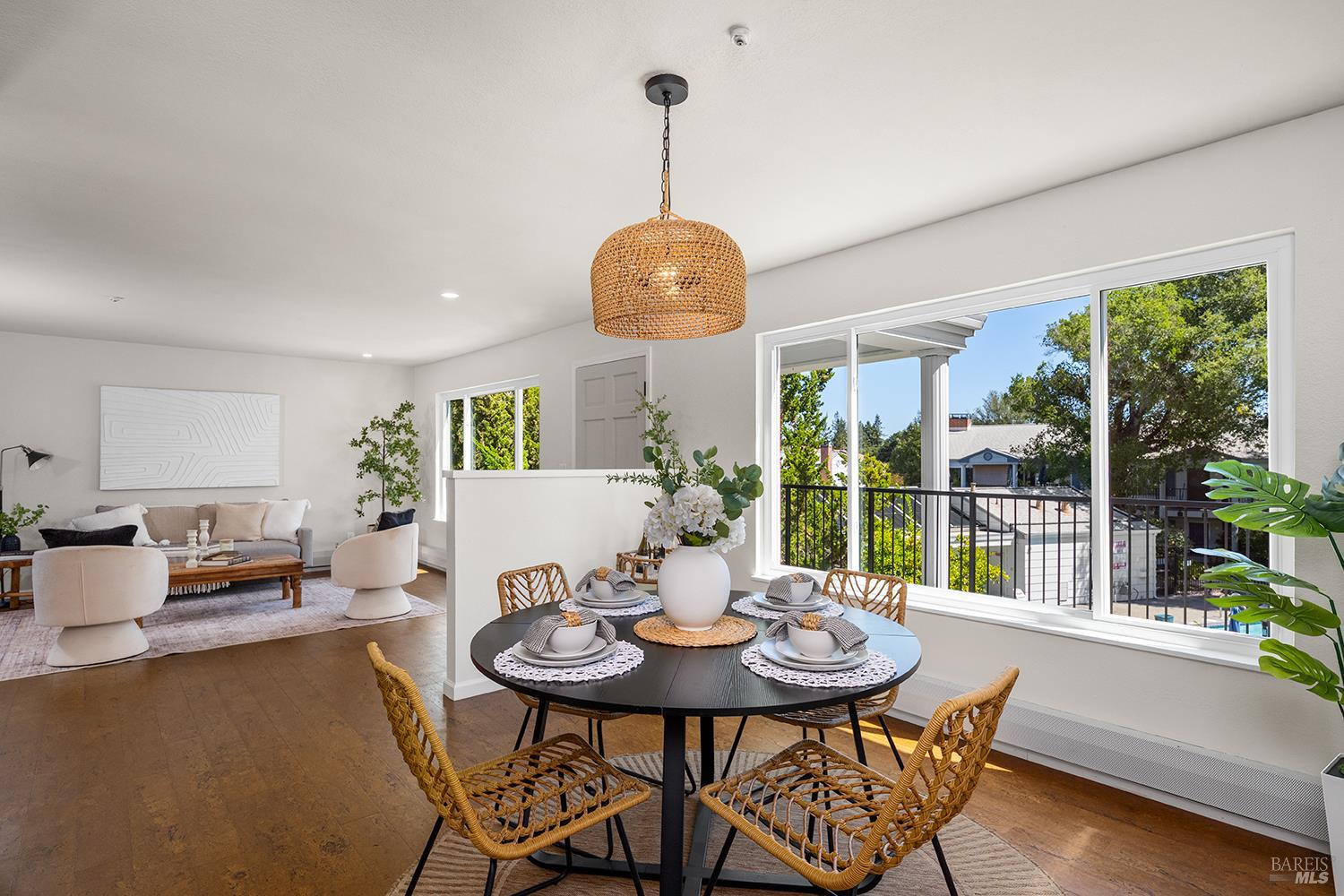 7771 Healdsburg Avenue Sebastopol CA 95472