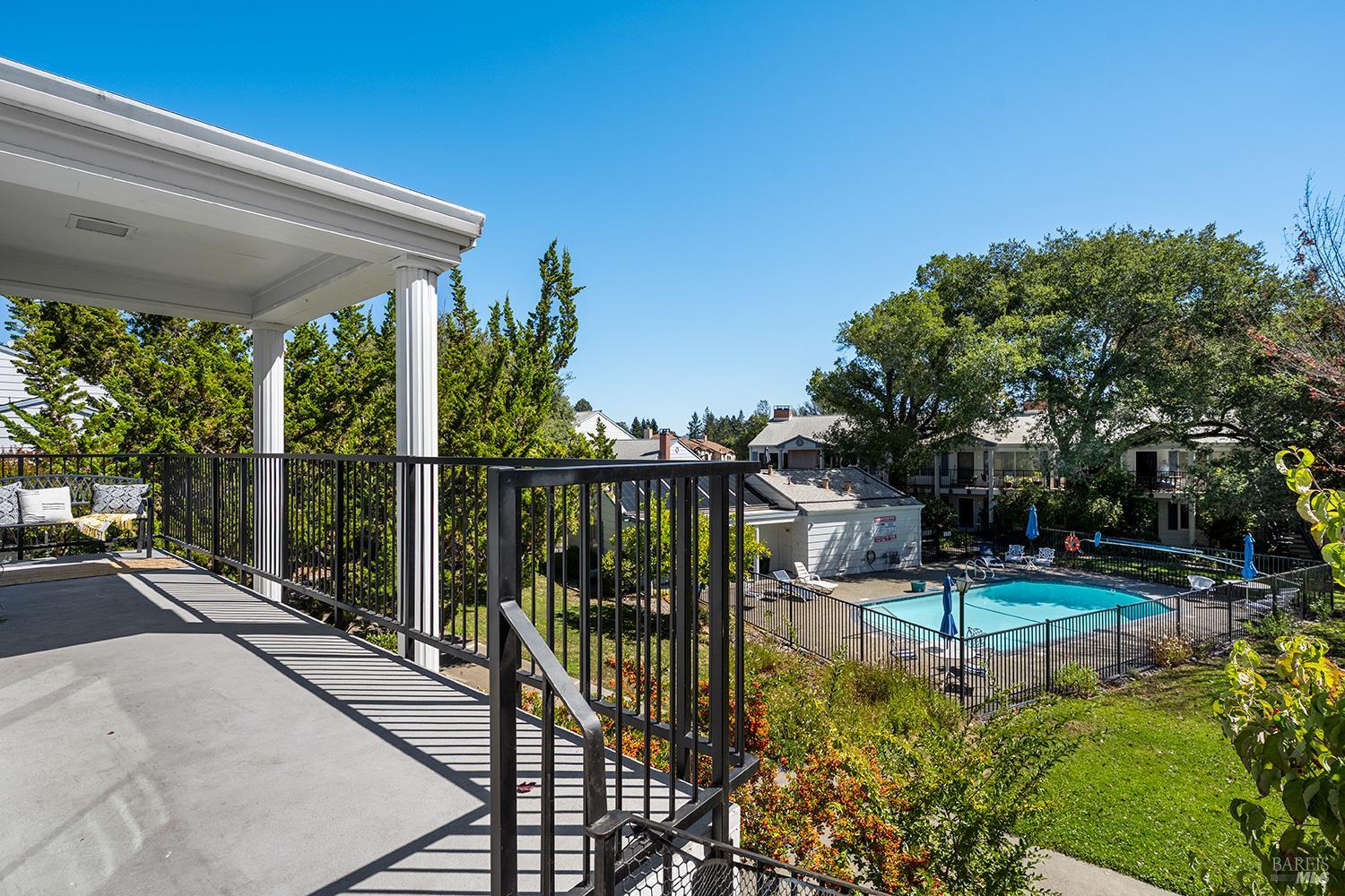 7771 Healdsburg Avenue Sebastopol CA 95472