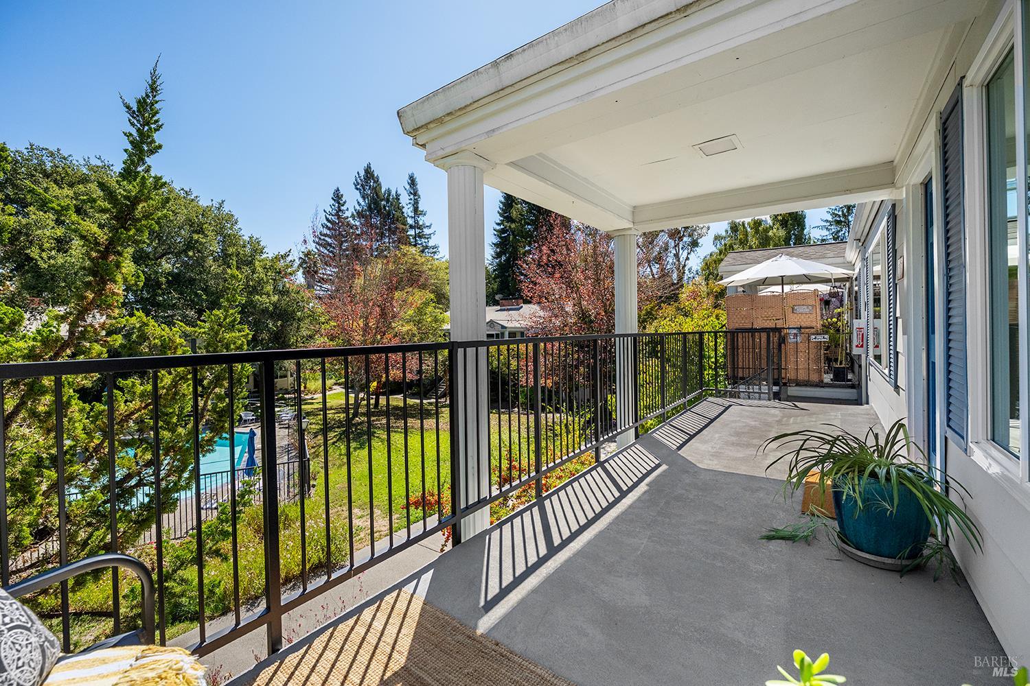 7771 Healdsburg Avenue Sebastopol CA 95472