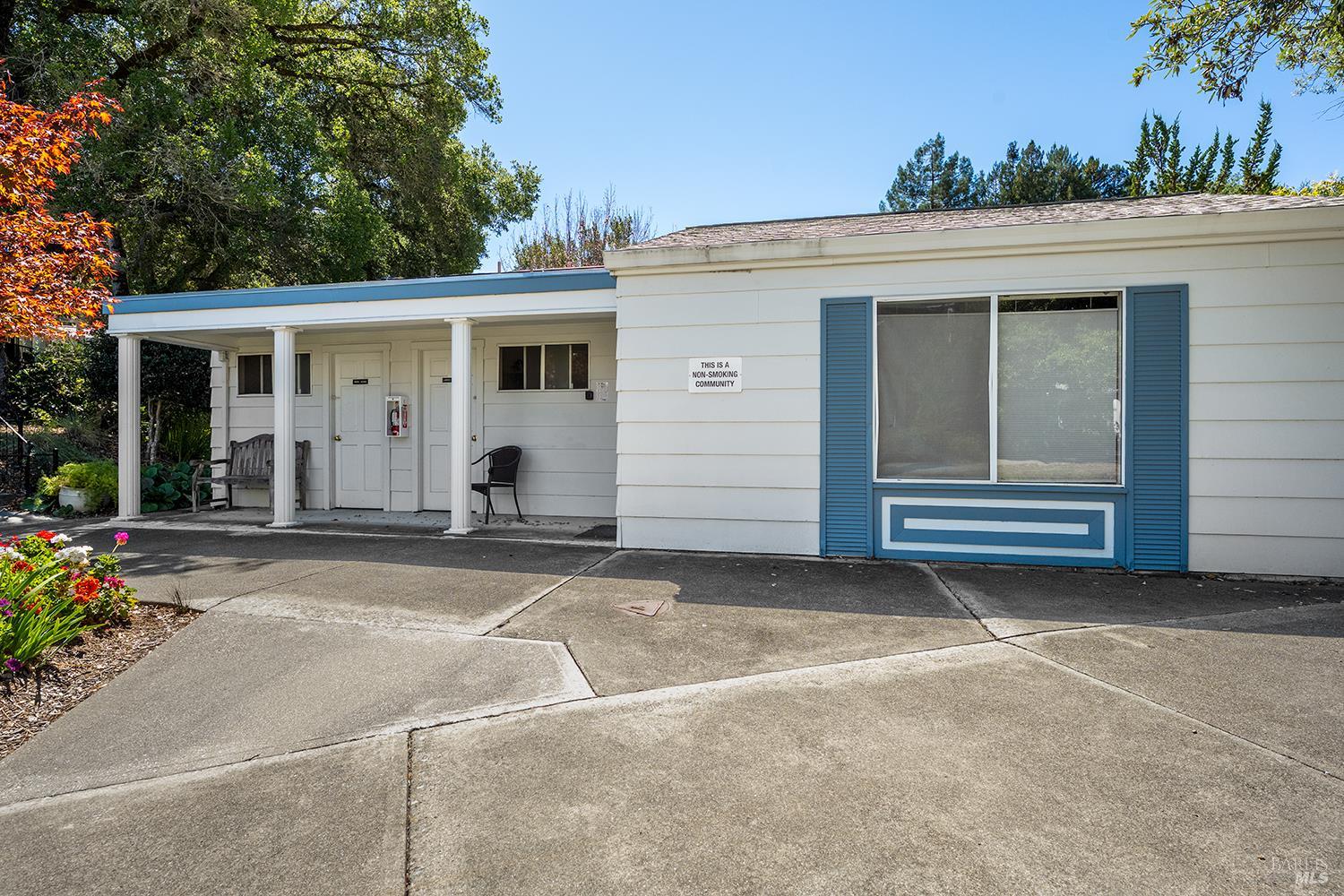 7771 Healdsburg Avenue Sebastopol CA 95472