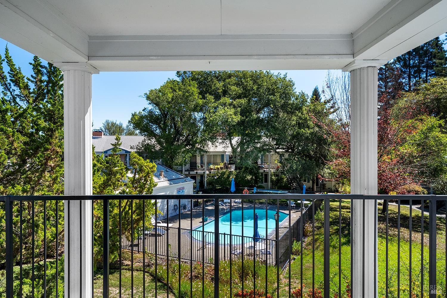 7771 Healdsburg Avenue Sebastopol CA 95472