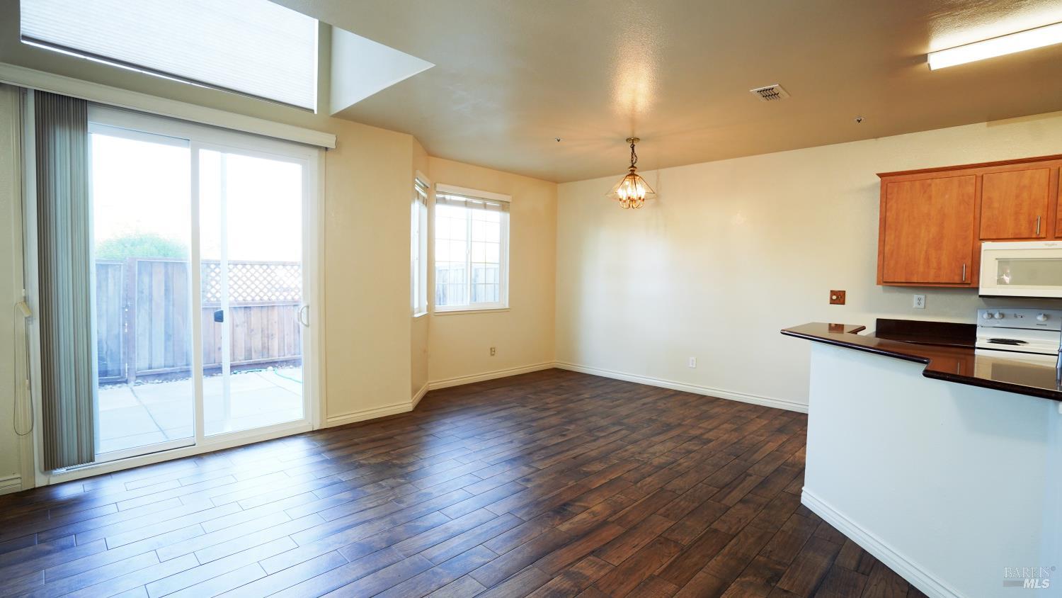 9 Manchester Lane Fairfield CA 94533