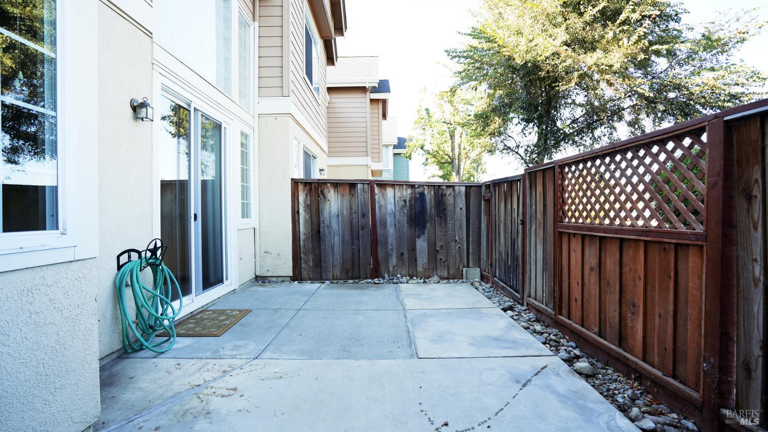 9 Manchester Lane Fairfield CA 94533