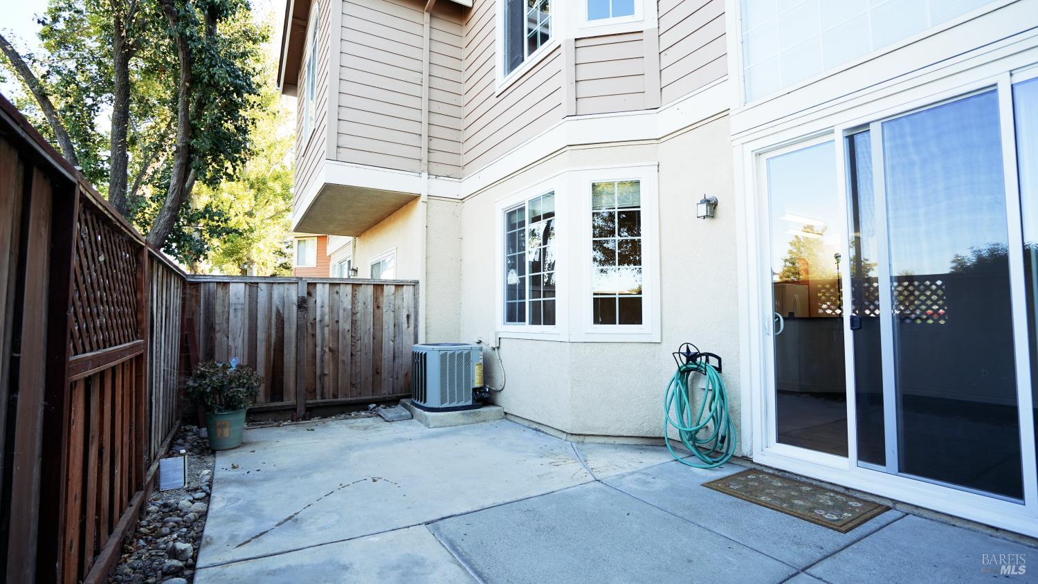 9 Manchester Lane Fairfield CA 94533