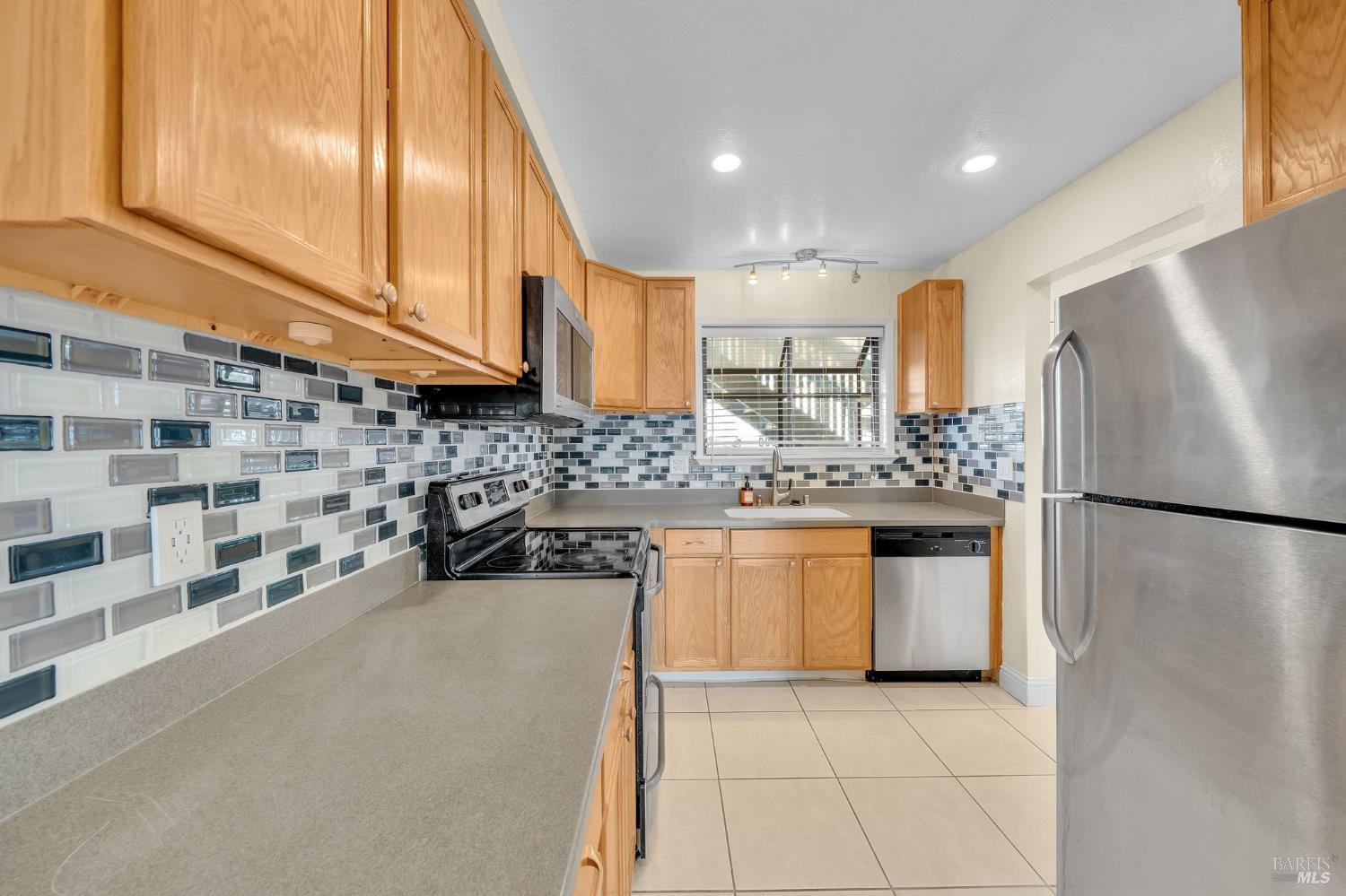900 Southampton Road Benicia CA 94510