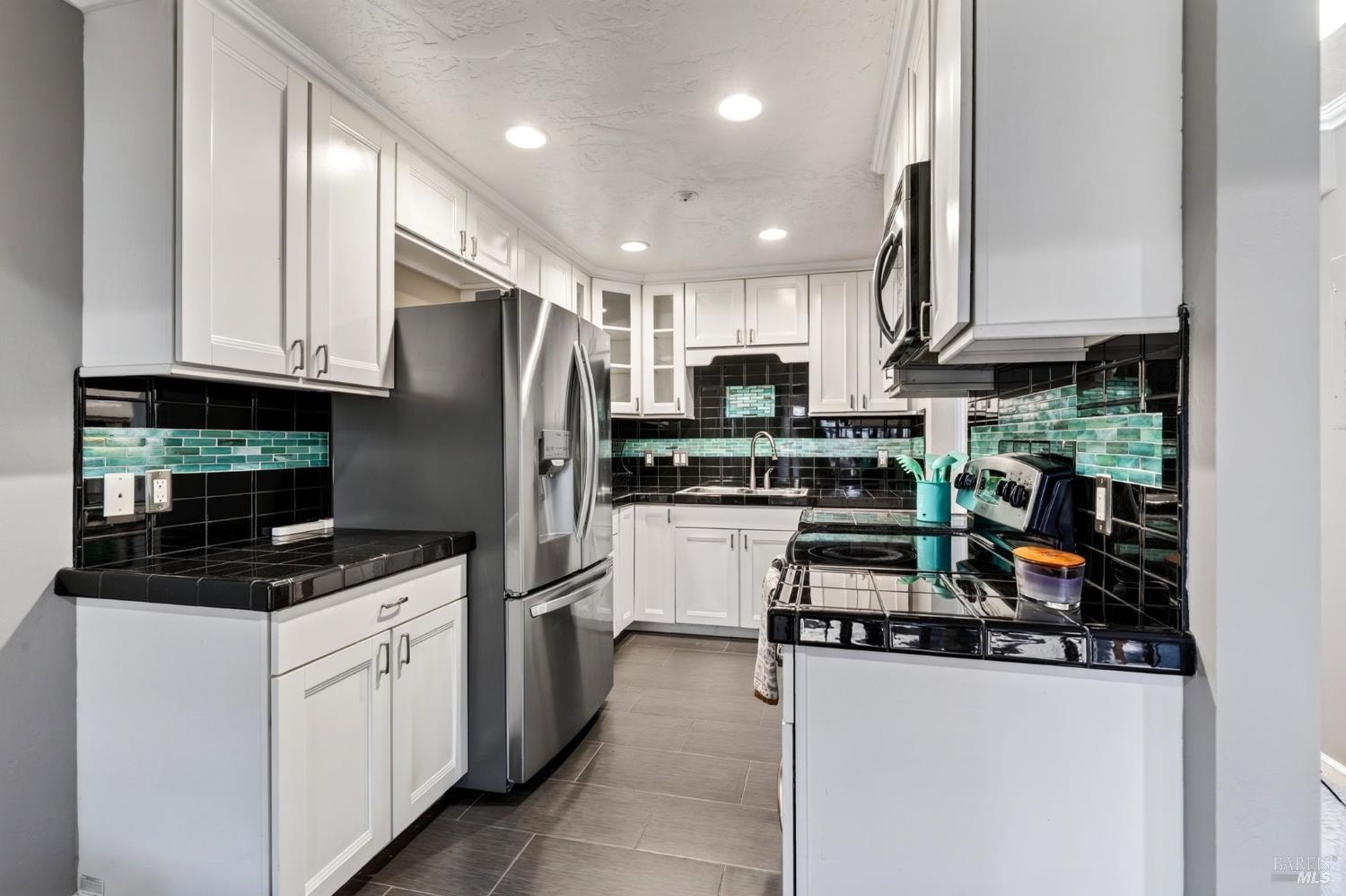 1370 Townview Avenue Santa Rosa CA 95405