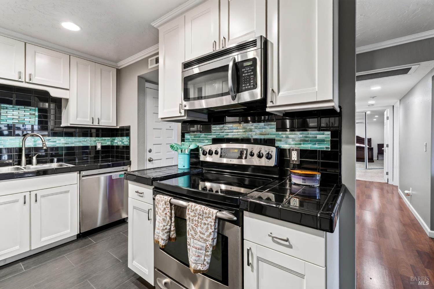 1370 Townview Avenue Santa Rosa CA 95405