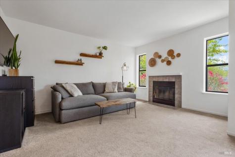 411 Mission Boulevard Santa Rosa CA 95409