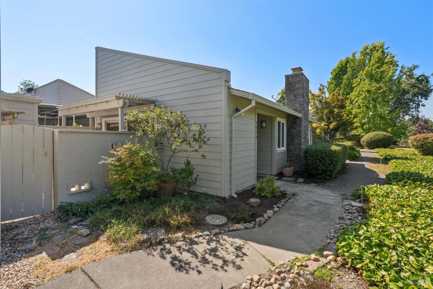 2277 NE Knolls Drive Santa Rosa CA 95405