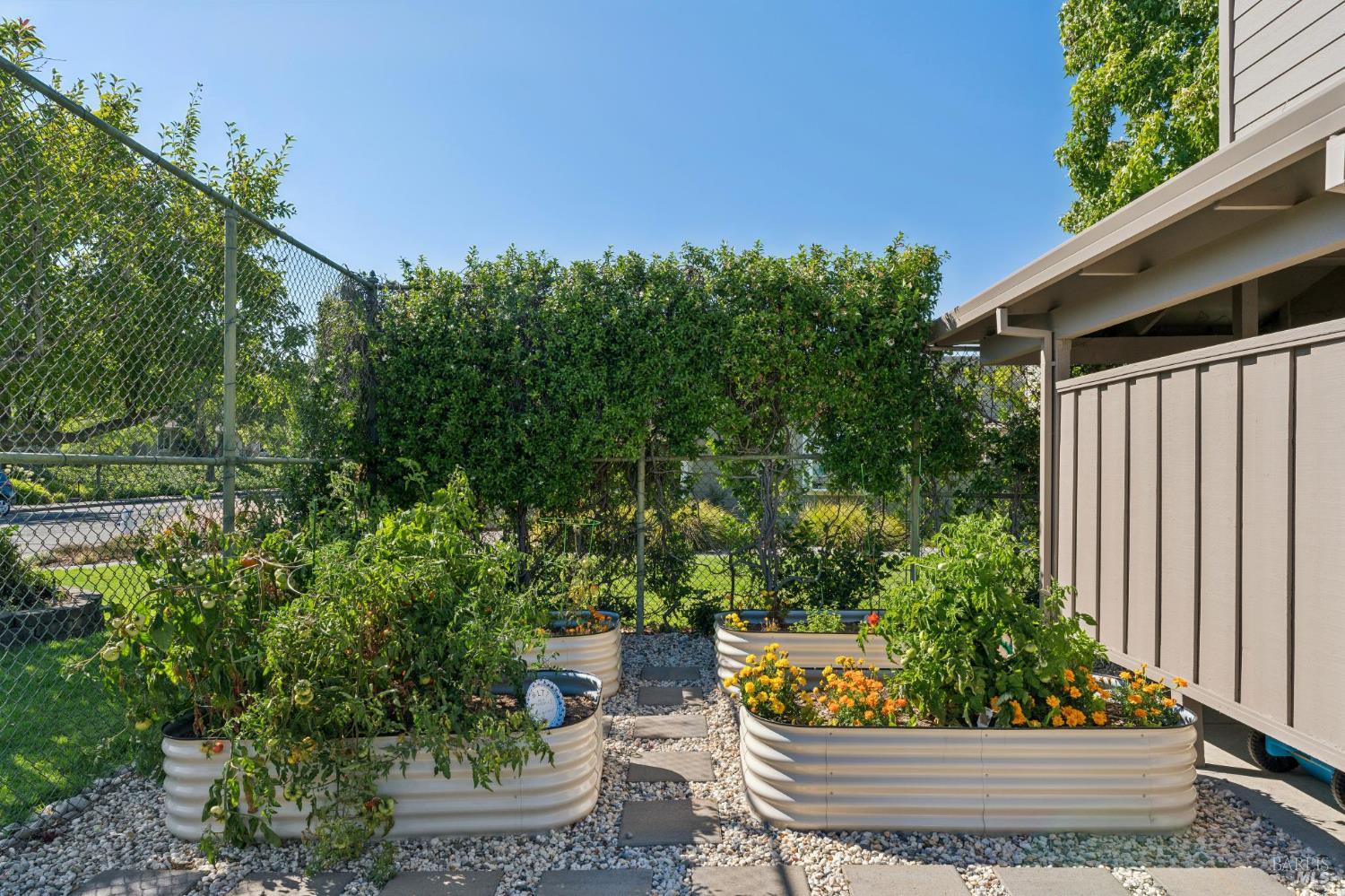 2277 NE Knolls Drive Santa Rosa CA 95405