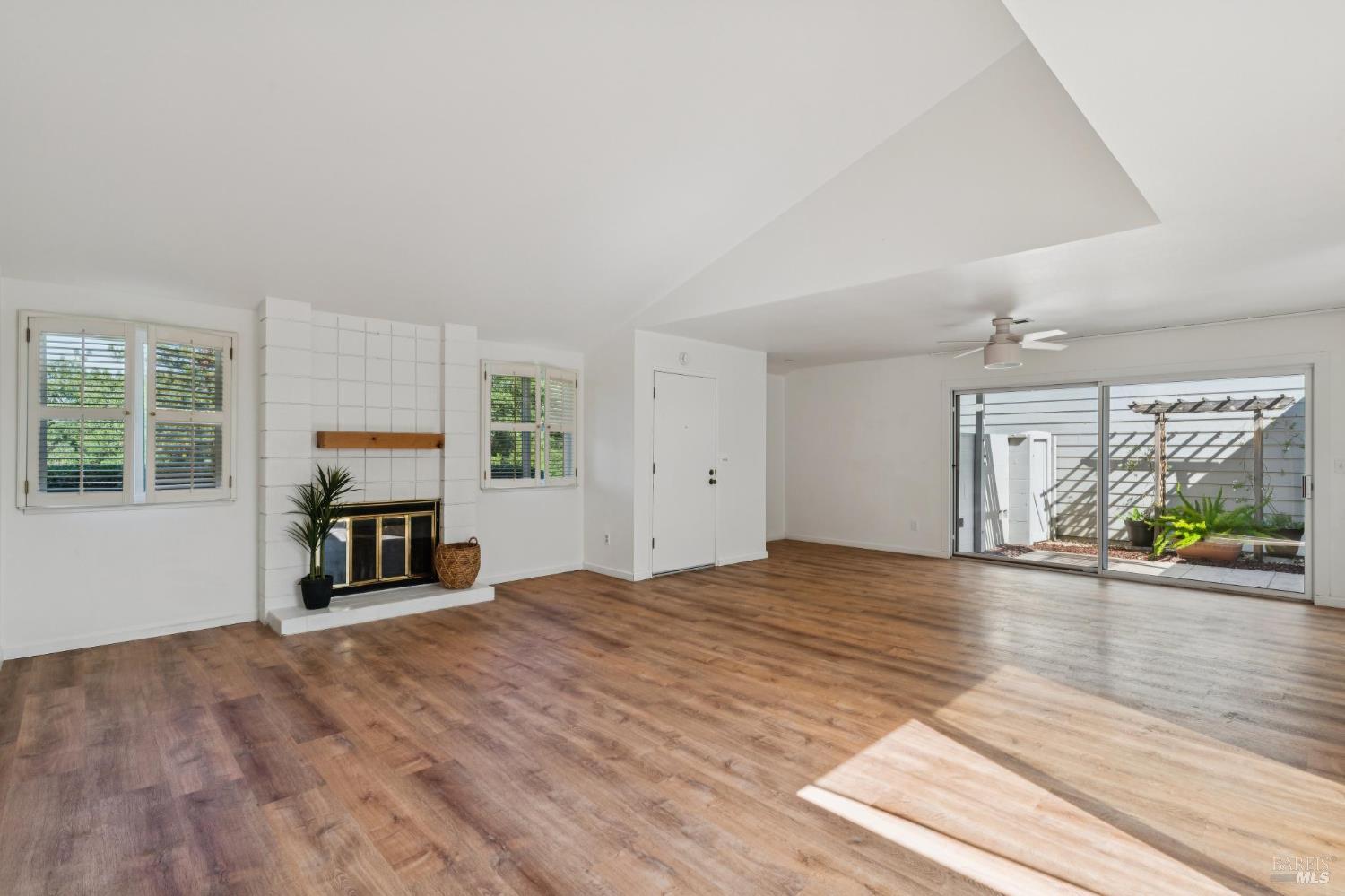 2277 NE Knolls Drive Santa Rosa CA 95405