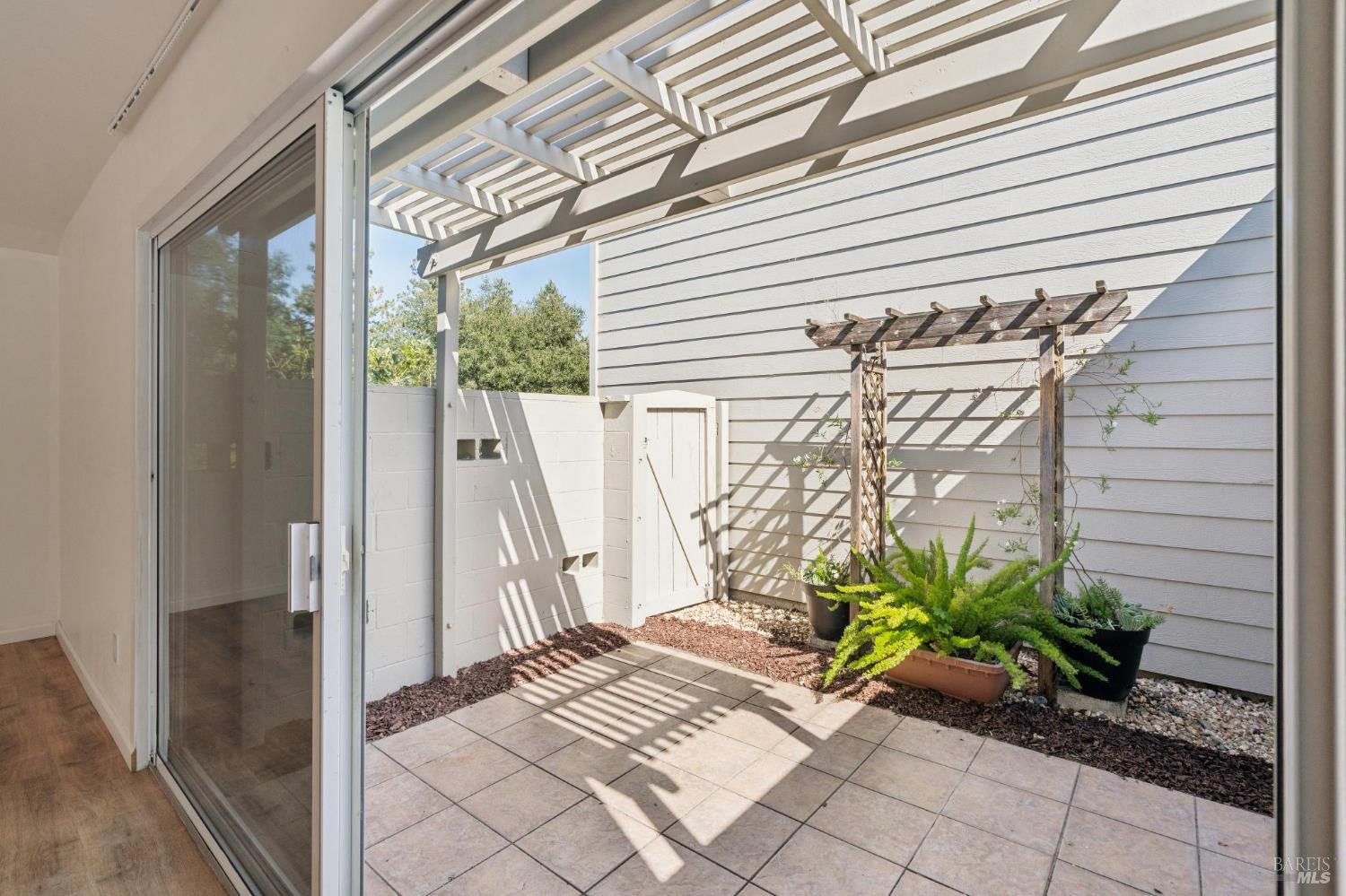 2277 NE Knolls Drive Santa Rosa CA 95405