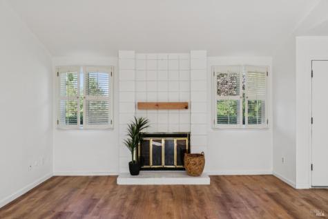 2277 NE Knolls Drive Santa Rosa CA 95405