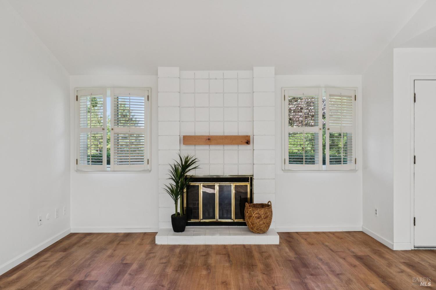2277 NE Knolls Drive Santa Rosa CA 95405