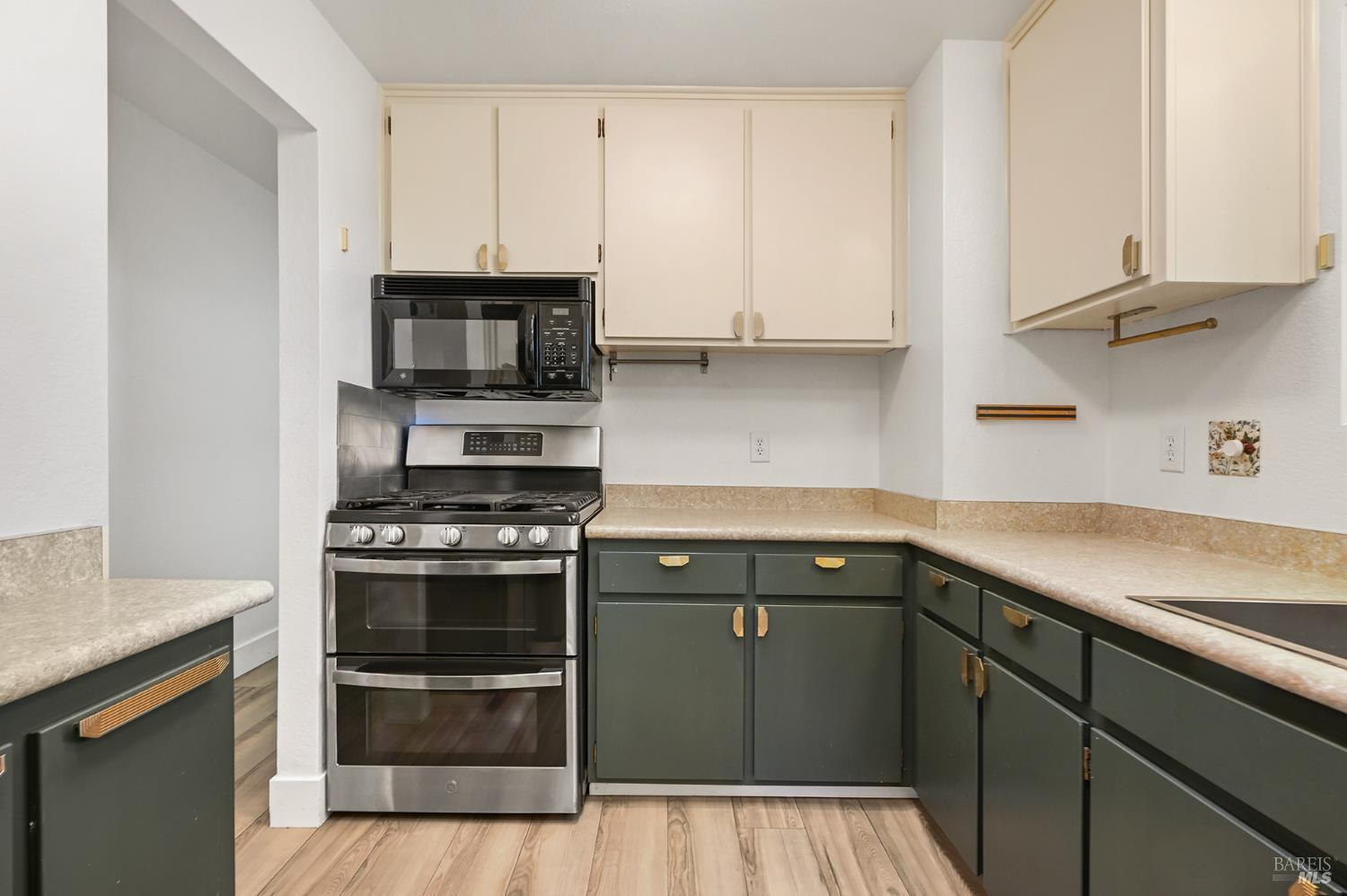 147 Acorn Drive Petaluma CA 94952
