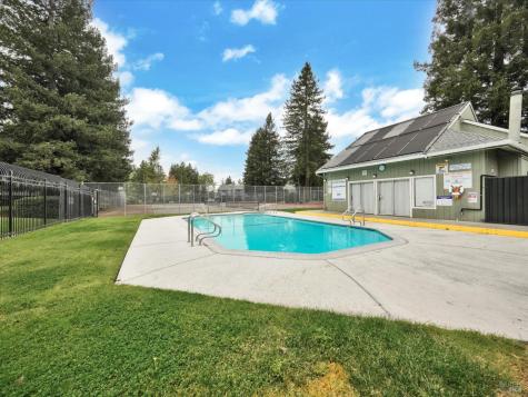 712 Racquet Club Circle Rohnert Park CA 94928
