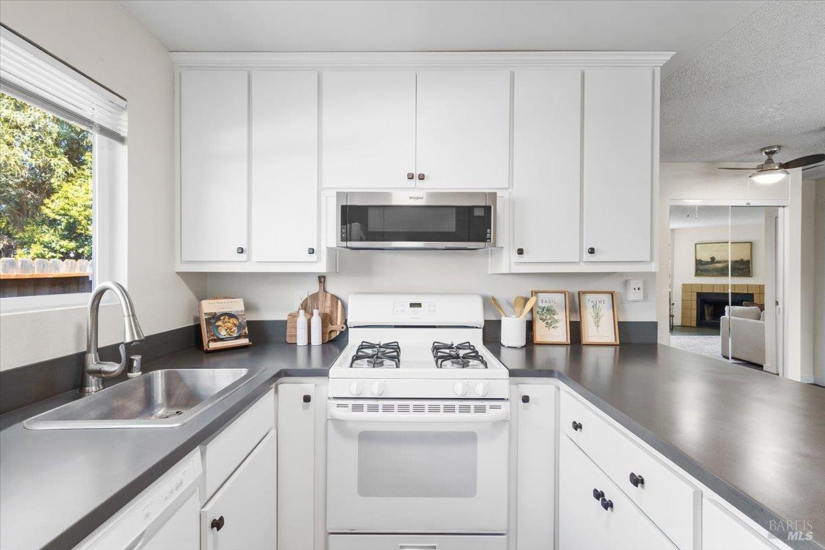 751 Agnew Place Santa Rosa CA 95401