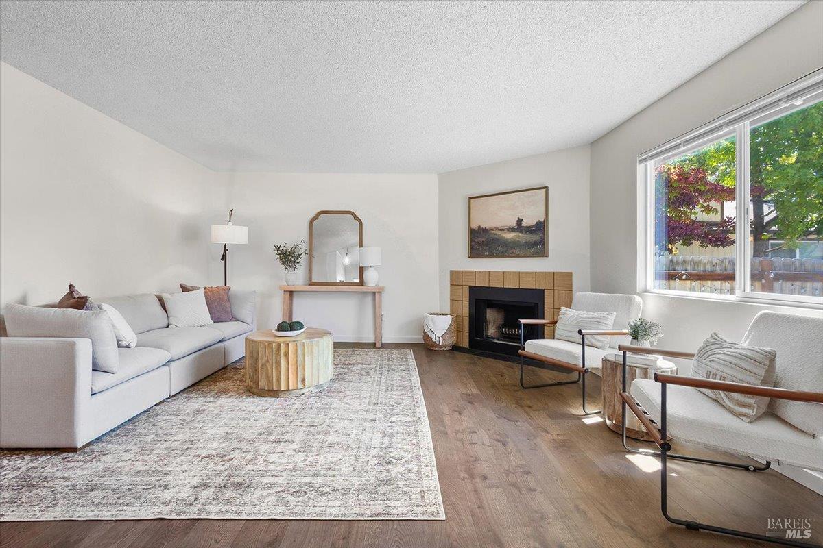 751 Agnew Place Santa Rosa CA 95401