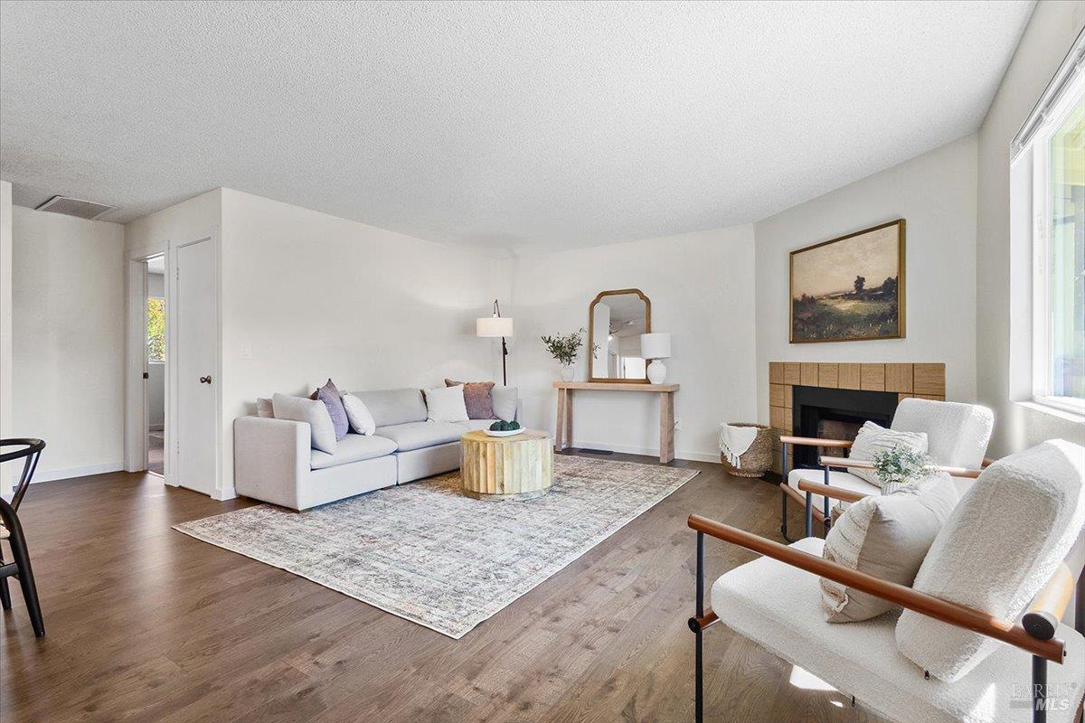 751 Agnew Place Santa Rosa CA 95401