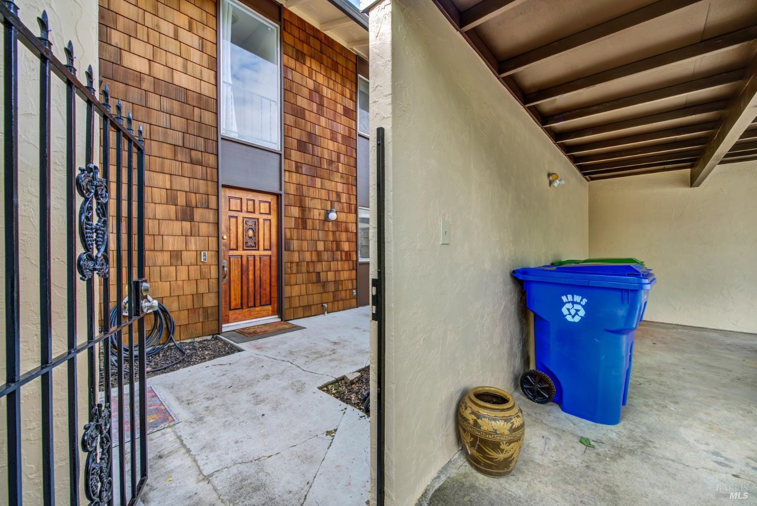 3161 Valley Green Lane Napa CA 94558