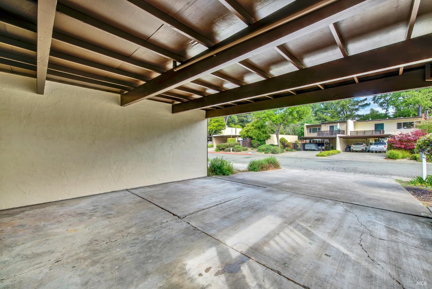 3161 Valley Green Lane Napa CA 94558