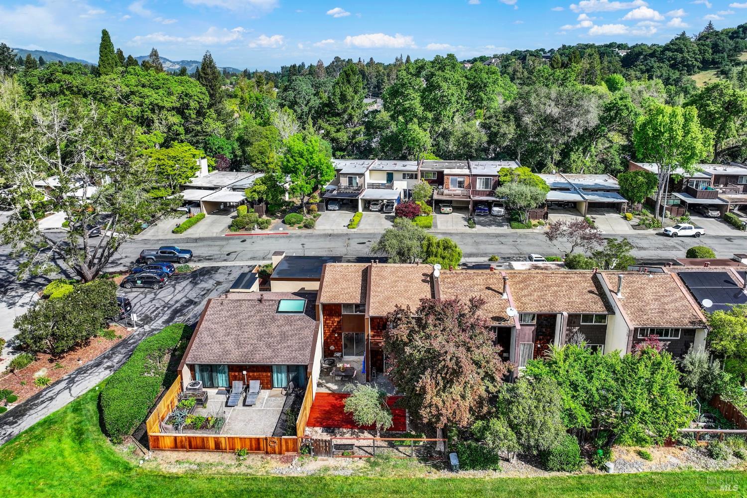 3161 Valley Green Lane Napa CA 94558