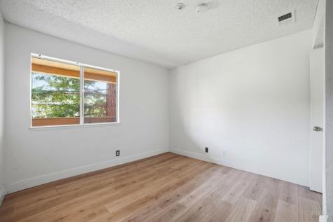 1370 Townview Avenue Santa Rosa CA 95405
