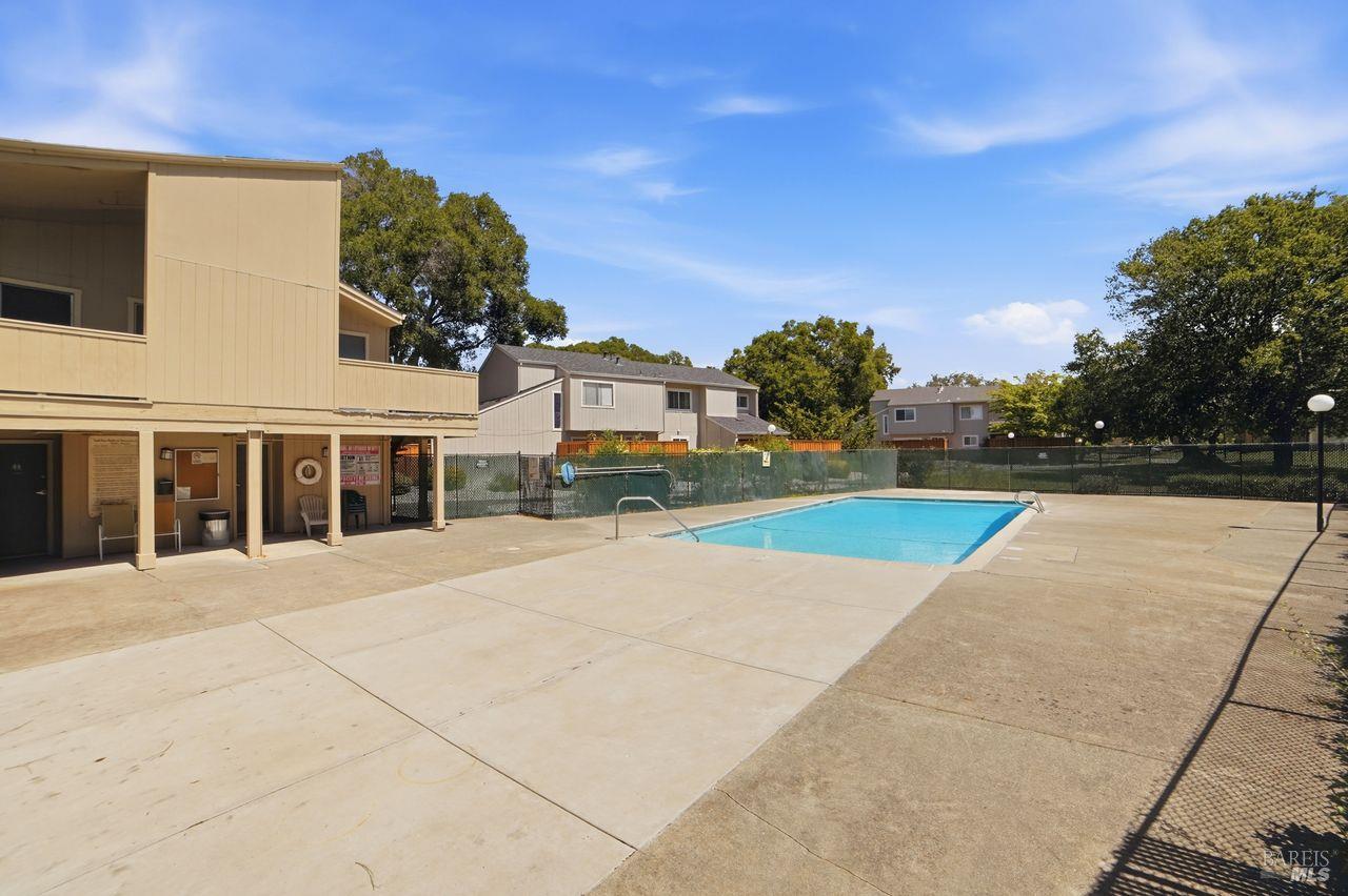 1370 Townview Avenue Santa Rosa CA 95405