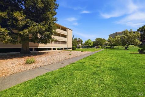 1370 Townview Avenue Santa Rosa CA 95405