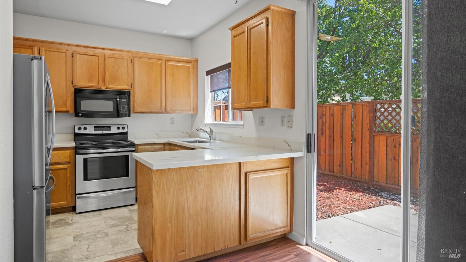 19 Manchester Lane Fairfield CA 94533