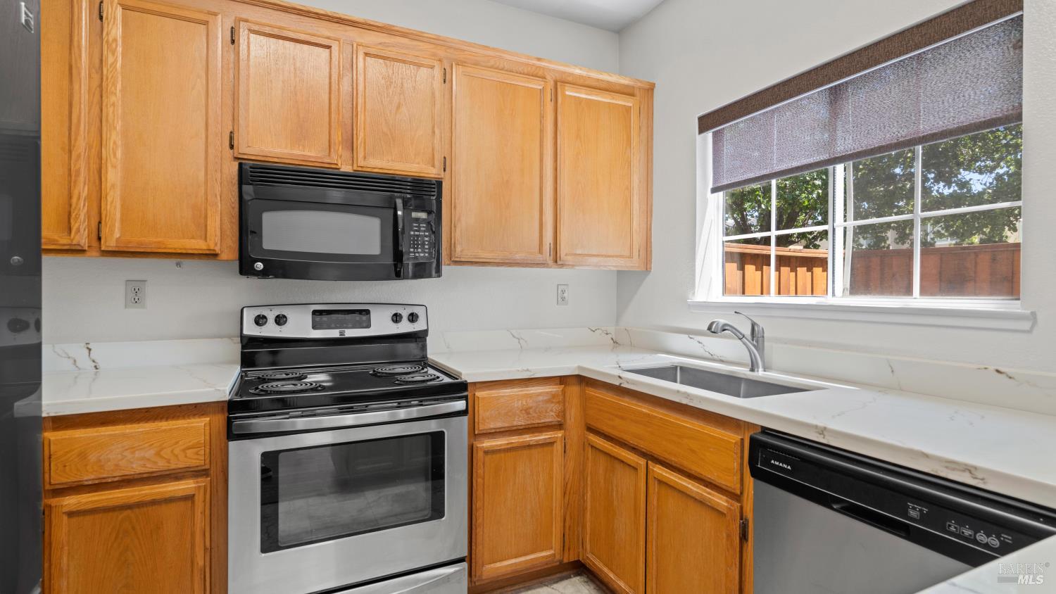 19 Manchester Lane Fairfield CA 94533