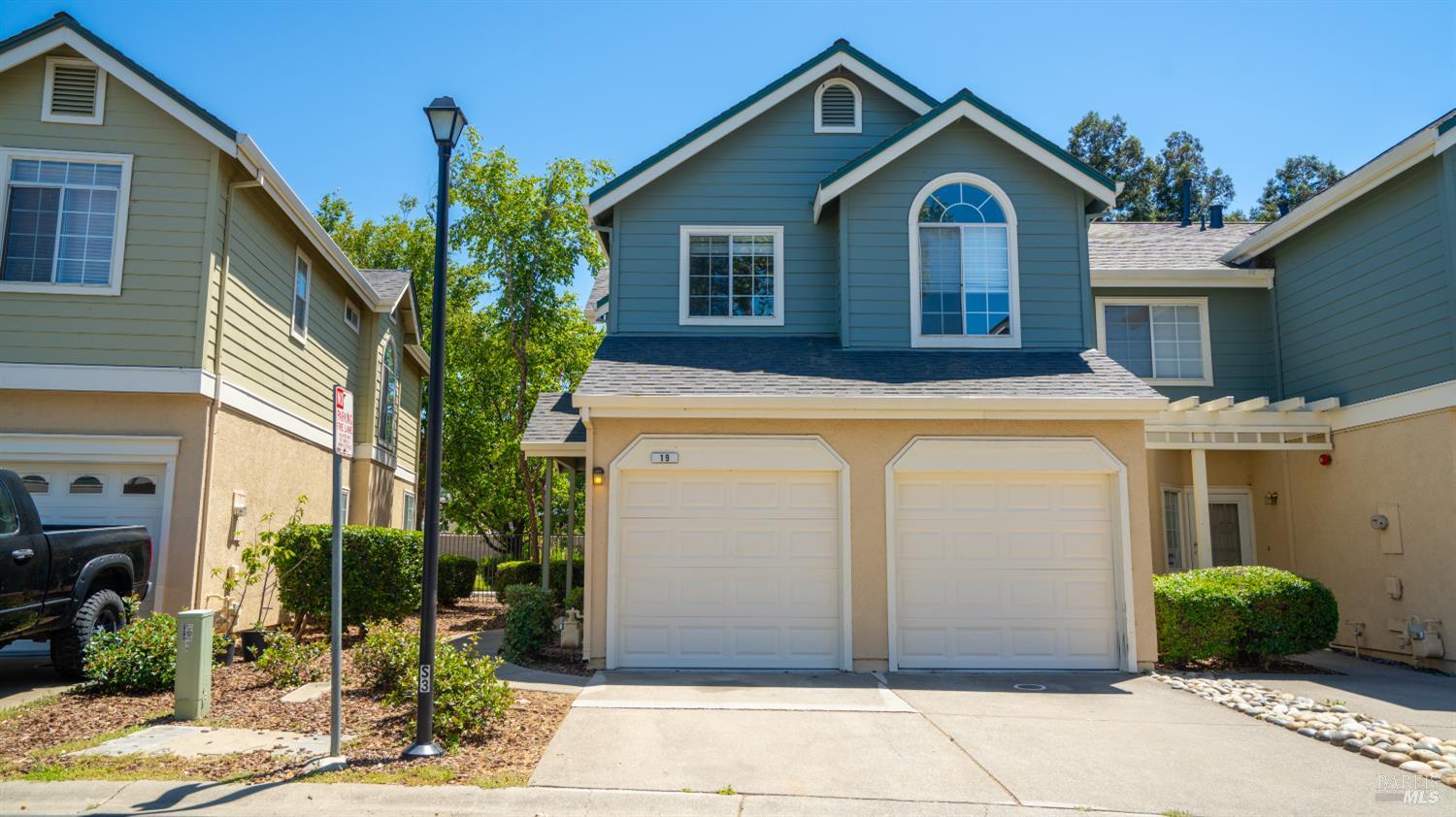 19 Manchester Lane Fairfield CA 94533