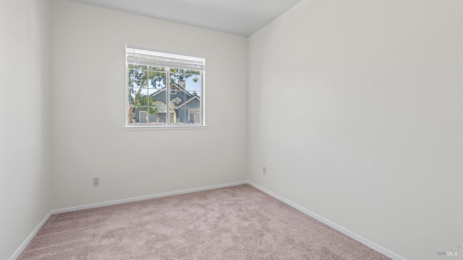 19 Manchester Lane Fairfield CA 94533