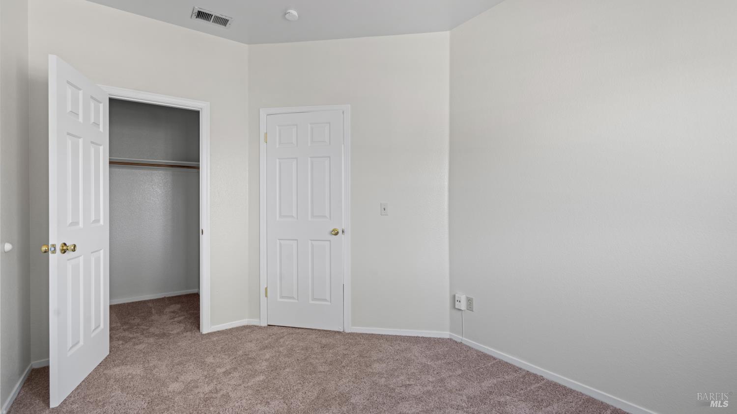 19 Manchester Lane Fairfield CA 94533