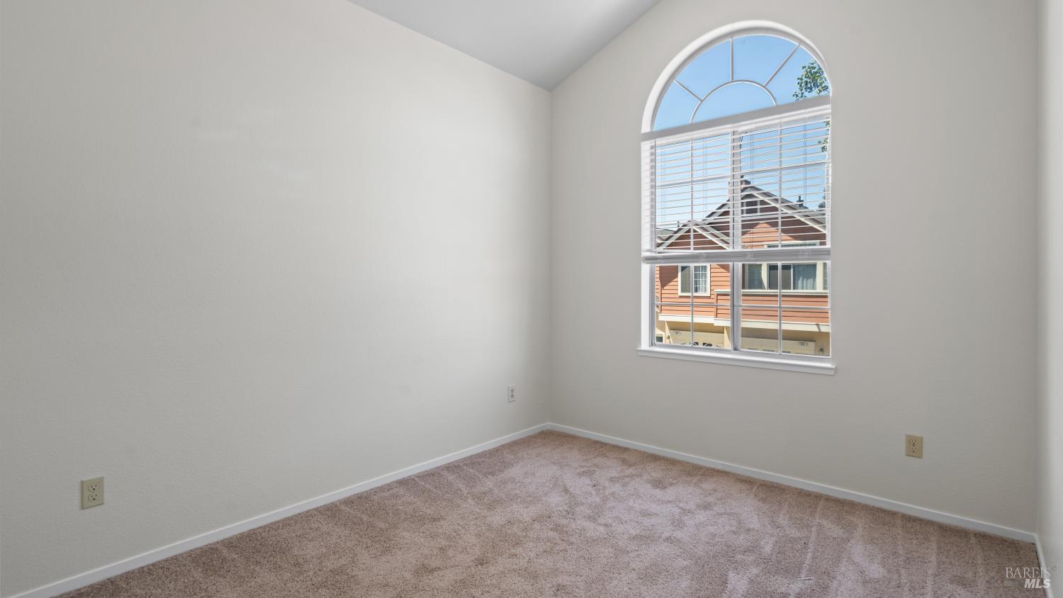 19 Manchester Lane Fairfield CA 94533