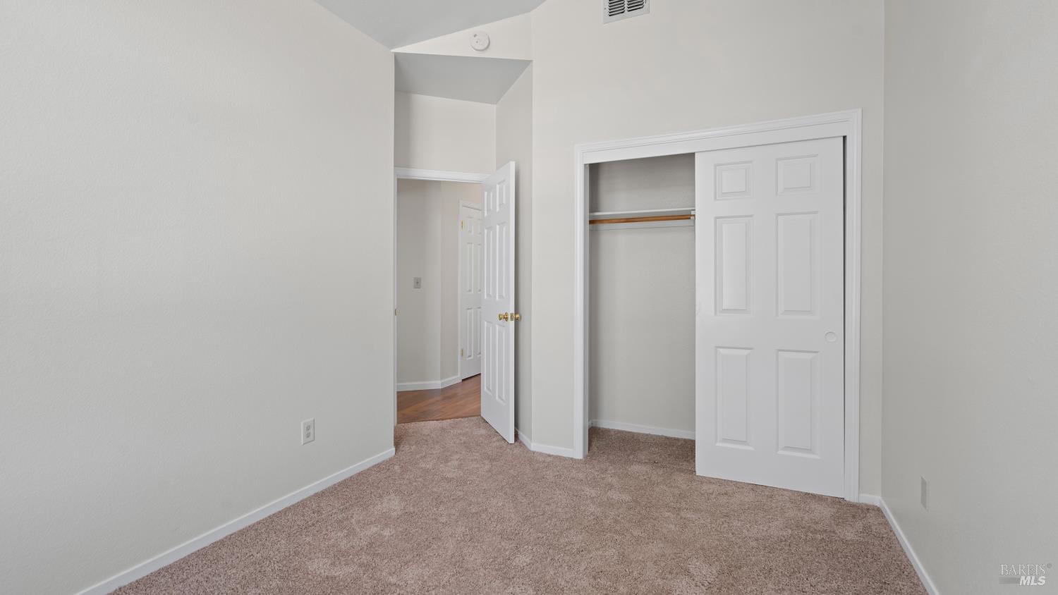 19 Manchester Lane Fairfield CA 94533