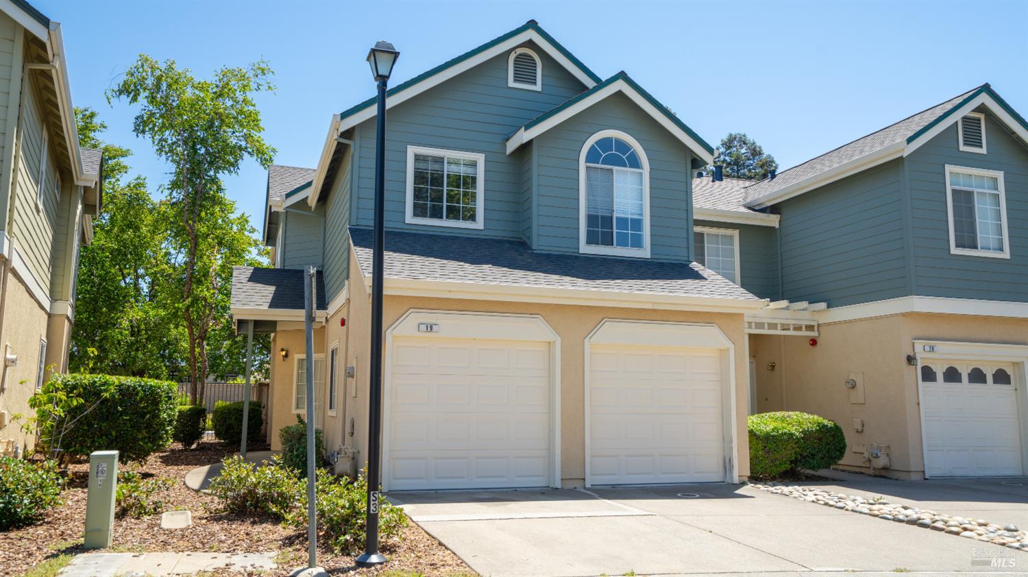 19 Manchester Lane Fairfield CA 94533