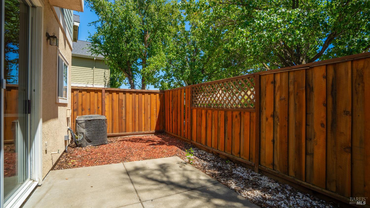 19 Manchester Lane Fairfield CA 94533