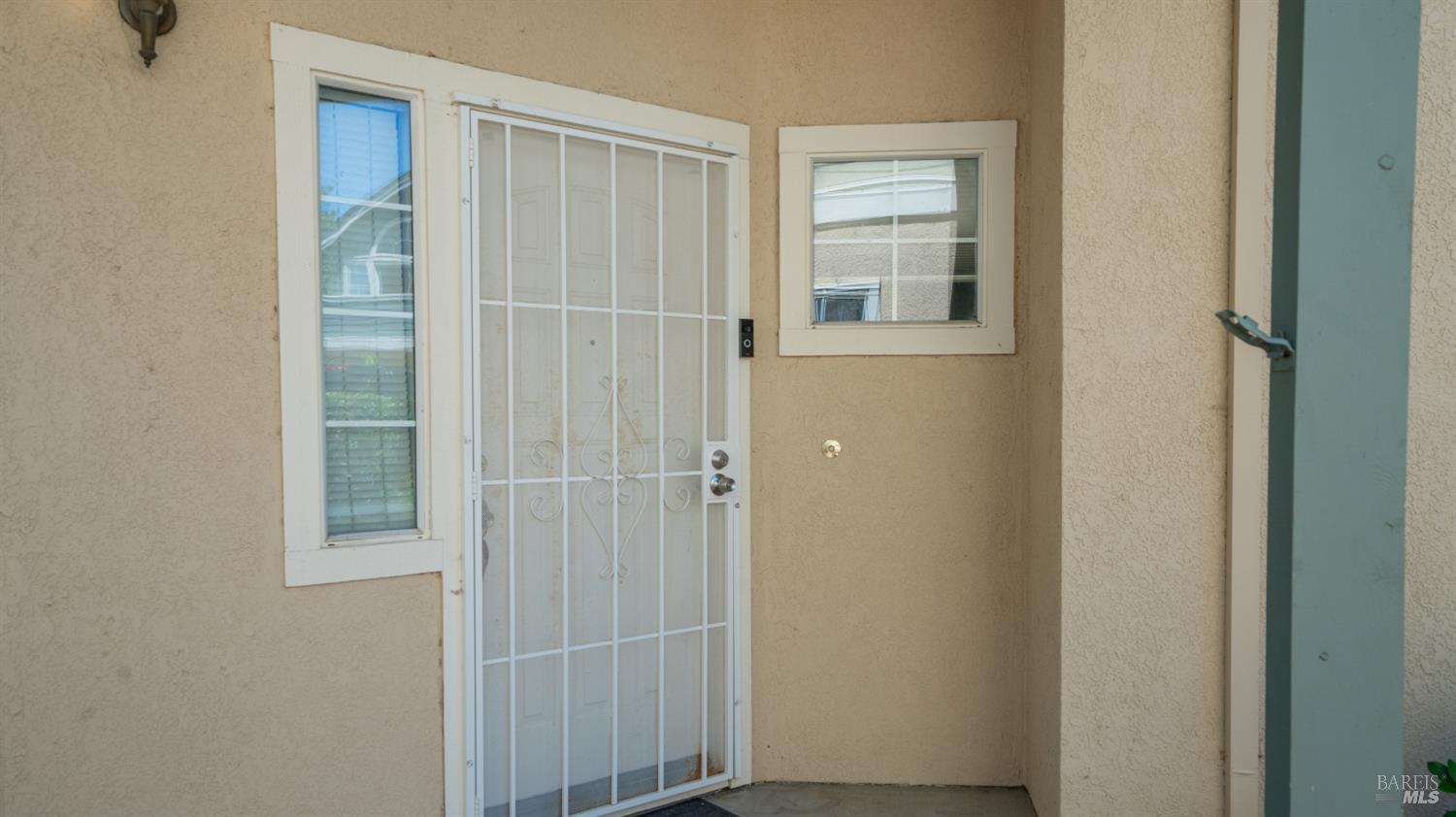 19 Manchester Lane Fairfield CA 94533