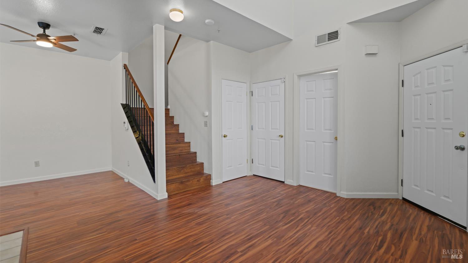 19 Manchester Lane Fairfield CA 94533