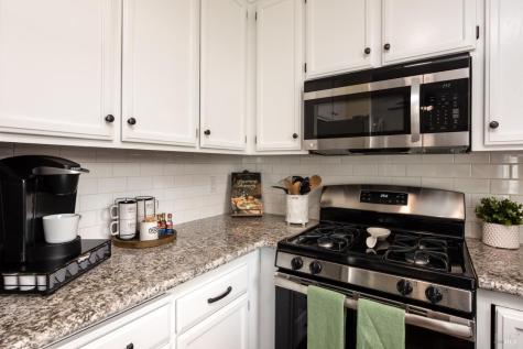 2734 Lakeview Drive Santa Rosa CA 95405